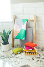 Load image into Gallery viewer, Geometric Shapes Hand Towel Set
