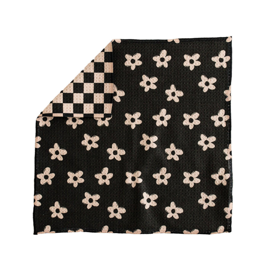 Reversible Black & Tan Daisy Checker Washcloth