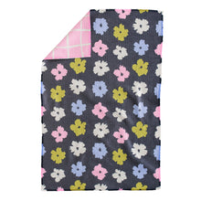 Load image into Gallery viewer, Reversible Colorful Daisy &amp; Plaid Hand Towel
