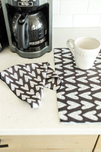 Load image into Gallery viewer, Black With White Hearts Washcloth
