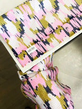 Load image into Gallery viewer, Scribble Patch Hand Towel
